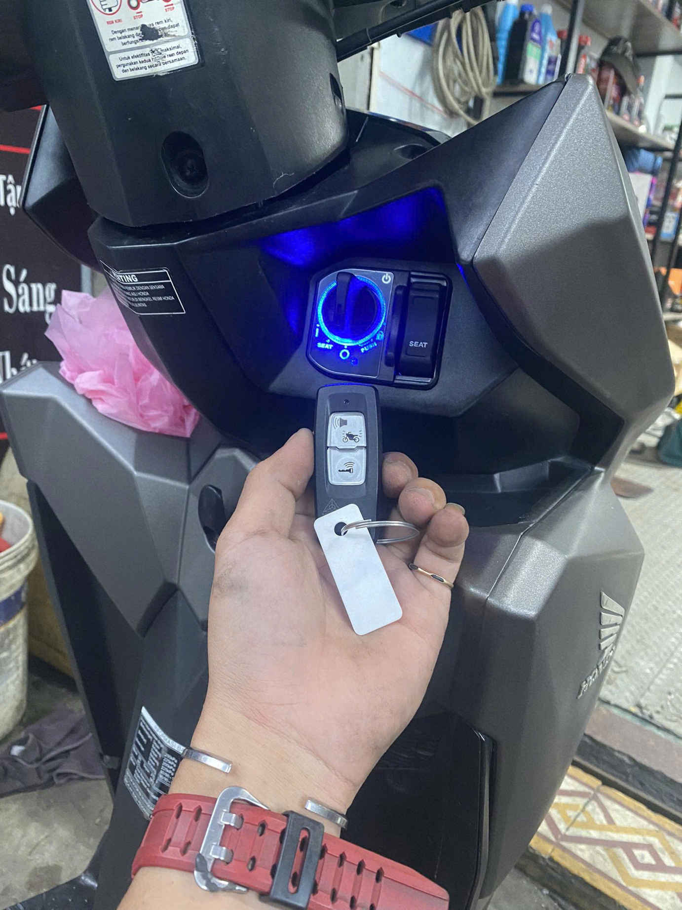 làm chìa khóa smartkey còn id