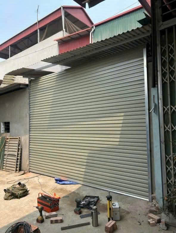 Dịch vụ sửa cửa cuốn gần đây 24/7, xử lý các lỗi cửa cuốn không lên xuống, cửa cuốn kêu to, cửa cuốn mất điện.