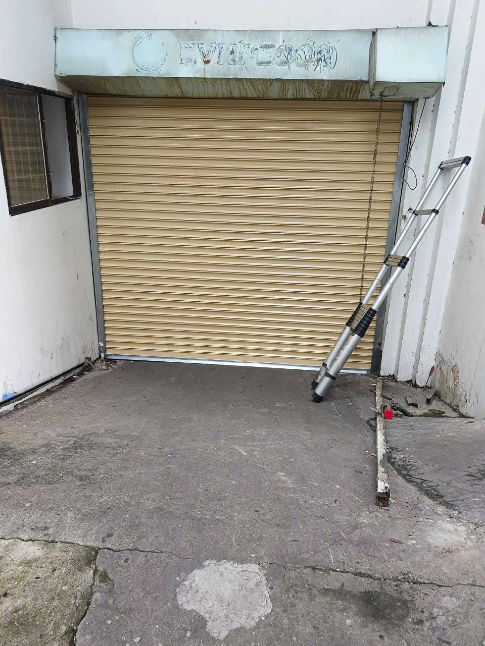 FIX365 thay mô tơ cửa cuốn chính hãng cho nhà phố tại huyện Bình Chánh, khắc phục lỗi cửa cuốn không hoạt động và chạy yếu.